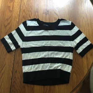 Black and white stripped knitted crop top